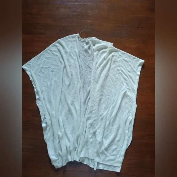 A New Day White Sleeveless Cardigan Lightweight NWOT - Picture 2 of 3
